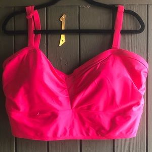 🎉NWOT Torrid Bright Pink Swimsuit Top